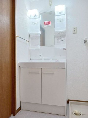ラフィーネ美術館前の洗面所
