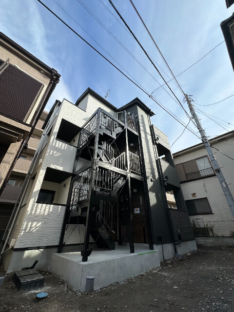 横浜市保土ケ谷区西久保町のアパートの外観