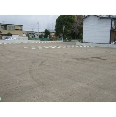 岐阜市西荘２丁目の駐車場の外観
