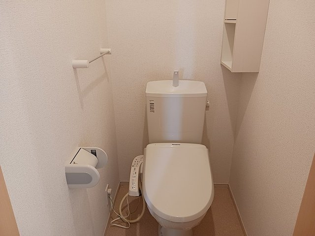 【トイレ】 | サンライト | 清潔感のあるトイレです