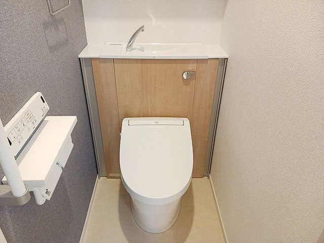 【トイレ】 | オコトベース　Ｂ | 落ち着いた色調のトイレです
