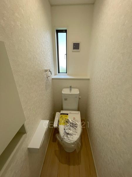 クレイドルガーデン前橋市青柳町第２８　８号棟のトイレ|２階トイレです。
温水シャワー洗浄機能付きです。