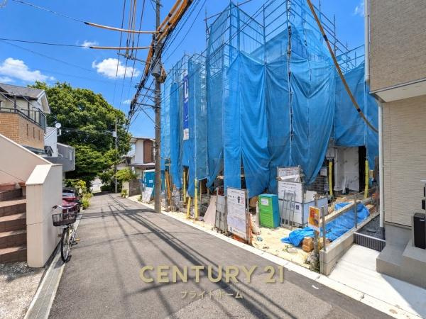 川崎市中原区井田３丁目の新築一戸建の前面道路含む現地写真|閑静な住宅街につき住環境良好です♪
お気軽にお問い合わせください。
