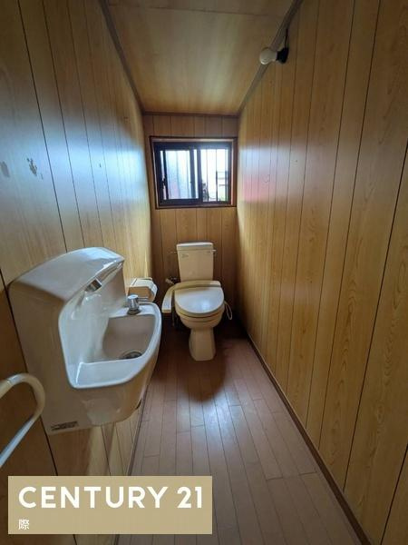 和歌山市和歌浦東1丁目　中古戸建のトイレ