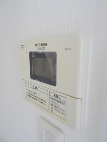 大正祐伸ビルの洋室
