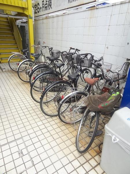 山下マンションのエントランス|★自転車置場ありますよ★