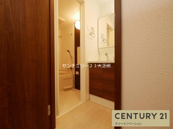 フォーリアライズ弁天町ノビアの洗面所