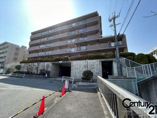 スコーレ東生駒のその他|■現地撮影写真■オートロック付きで防犯面も安心！
