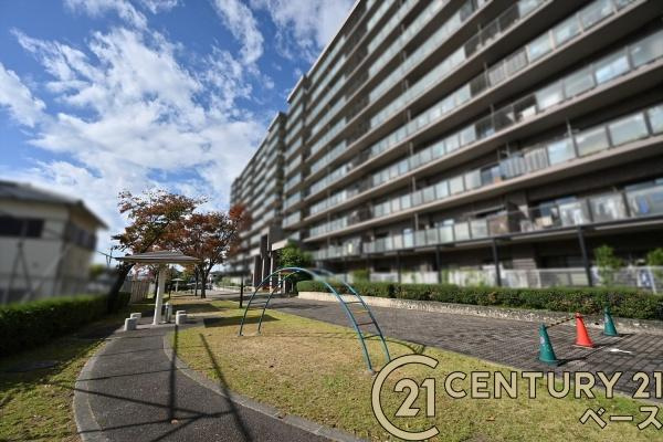 パストラーレ天理のその他共用部分|■現地撮影写真■敷地内にはお子様の遊び場にちょうど良い公園がございます！