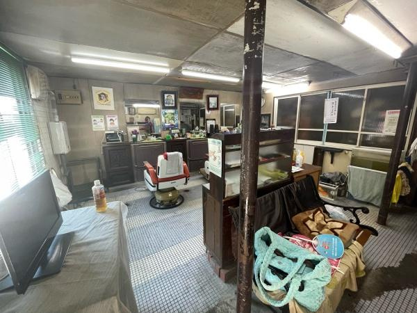 瀬戸市朝日町・中古戸建の内装|1階店舗