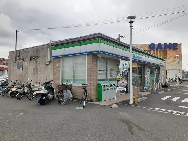 ライジングサンの周辺|ファミリーマート様まで650m