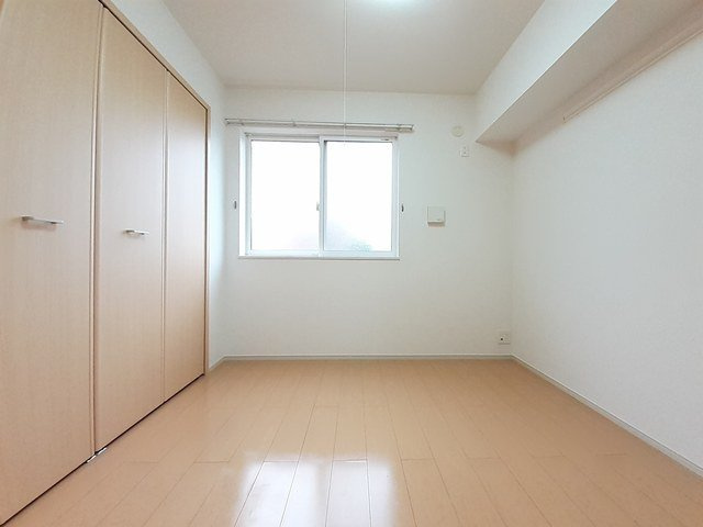 富山市大泉のアパートの内装