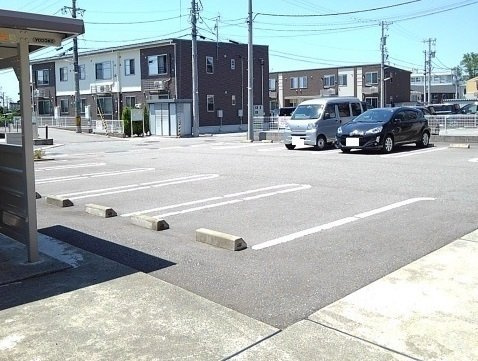 ベルフォールⅣの駐車場