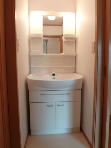 コアロードＢの洗面所