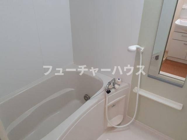 エストレーノ見川１００の浴室