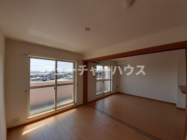 エストレーノ見川１００の内装