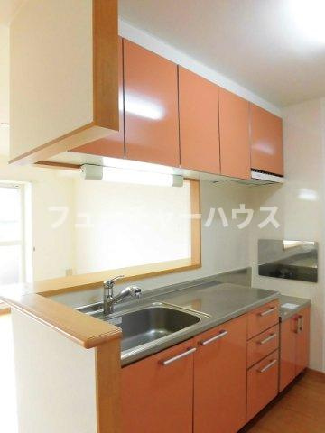 エストレーノ見川１００のキッチン