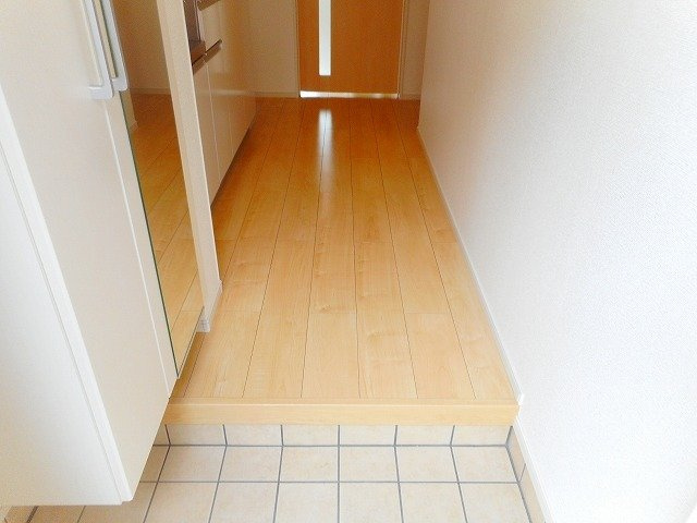 ＫＴ・ＰＬＡＣＥの玄関