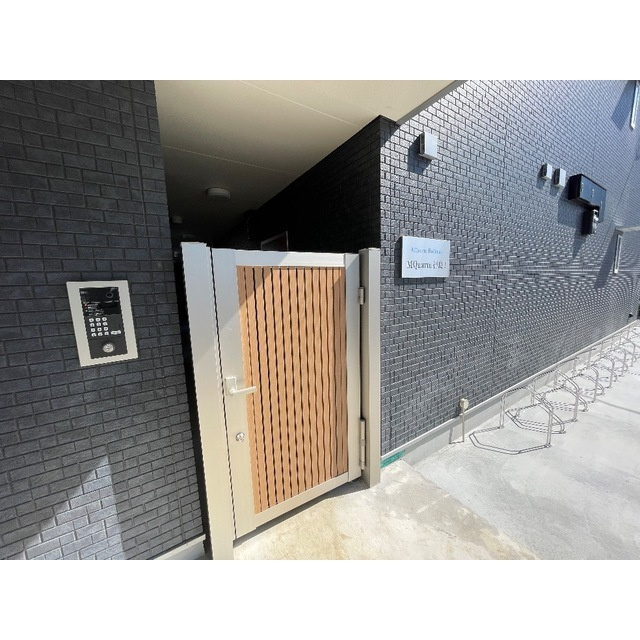 MQuarto拝島Ⅰのエントランス