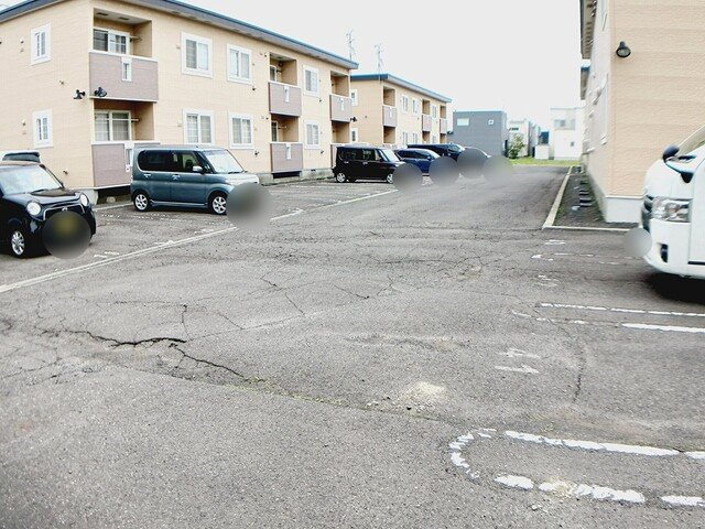 ユニゾンさかえ通りⅠの駐車場