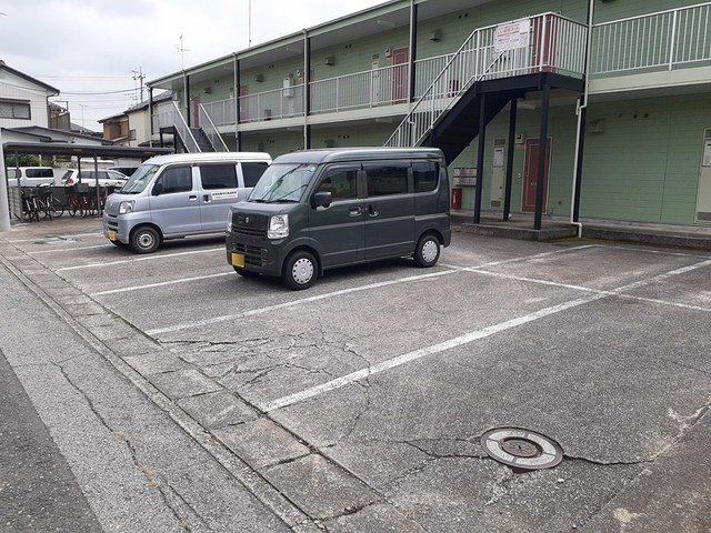 エルディム石崎の駐車場
