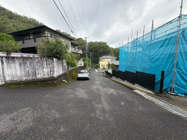 中古戸建　岐阜市日野東7丁目　平成4年築の前面道路含む現地写真