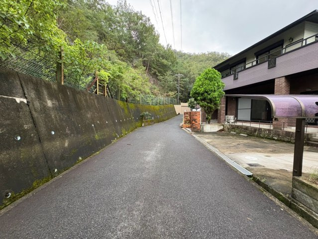 中古戸建　岐阜市日野東7丁目　平成4年築の前面道路含む現地写真