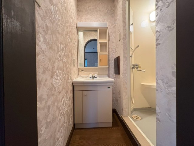 中古戸建　岐阜市日野東7丁目　平成4年築の独立洗面台