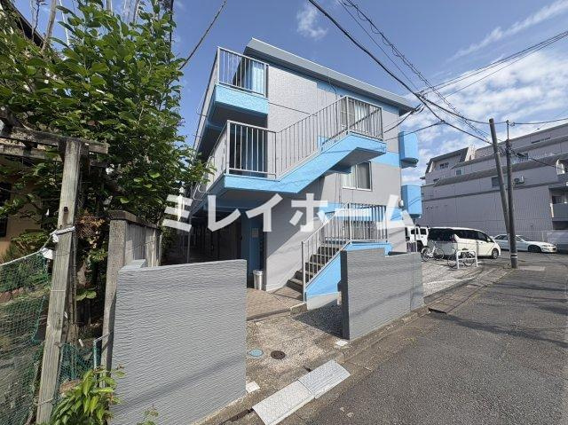 HERO殿山のエントランス