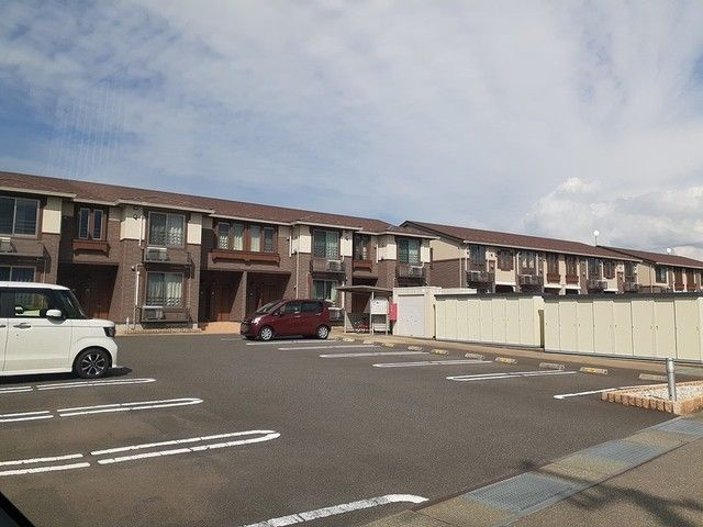ルーナリア　Ⅰの駐車場