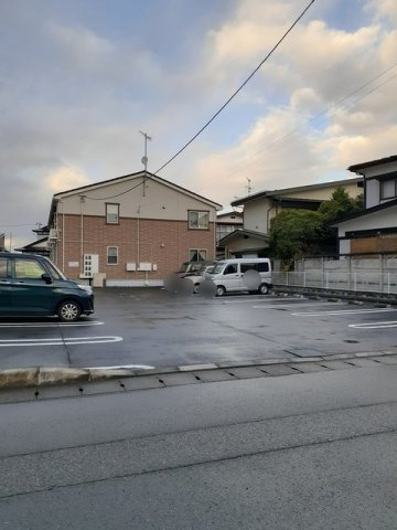 ミ　カーサの駐車場