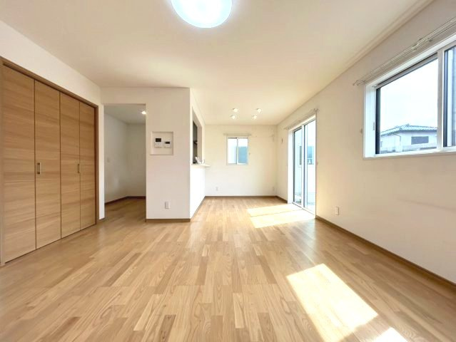 中古戸建　千曲市大字寂蒔の居間・リビング