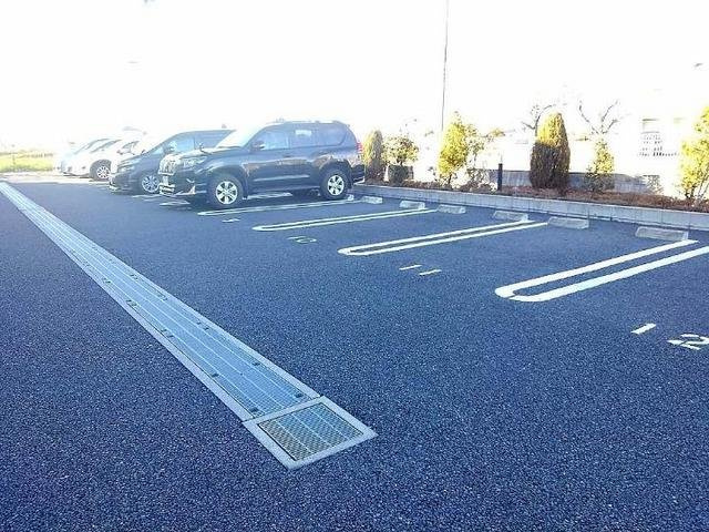 カレント・レジデンスの駐車場