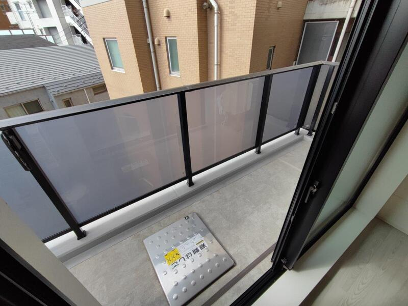 新宿区西早稲田３丁目の賃貸マンションのバルコニー