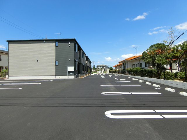 グルックⅡの駐車場