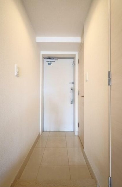 新宿区四谷坂町の賃貸マンションの玄関