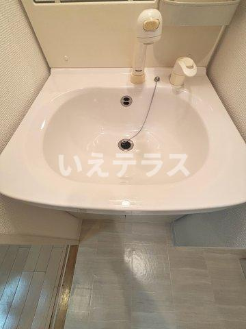 ロイスグラン神戸下沢通の洗面所