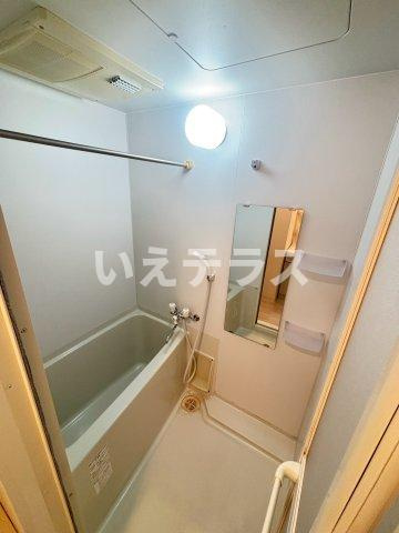 ロイスグラン神戸下沢通の浴室