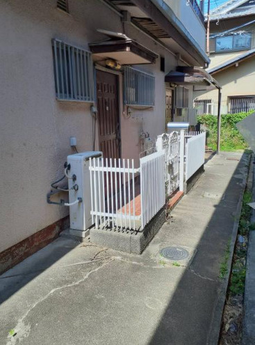 生駒市谷田町のテラスの外観
