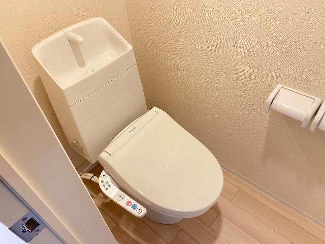 エバーグリーンのトイレ|当社、チルホームのHPもご覧ください(^^)/物件情報多数♪