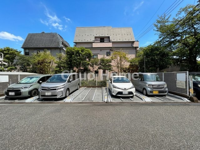 サンマンションアトレ堀切の駐車場|【敷地内駐車場】最新の空き状況や費用などの詳細は担当スタッフまでお問い合わせください。
