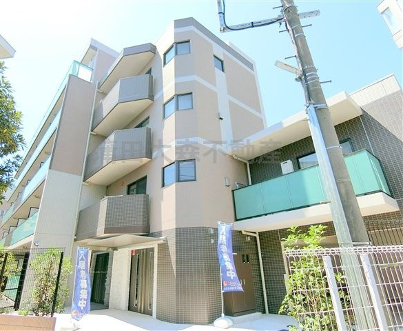 ハイズブリエ大森北の外観|2018年6月築　RC鉄筋コンクリート造地上5階建て総戸数29戸
東京都大田区大森北3丁目　京浜急行本線平和島駅徒歩7分、大森海岸駅徒歩13分
JR京浜東北線大森駅徒歩15分