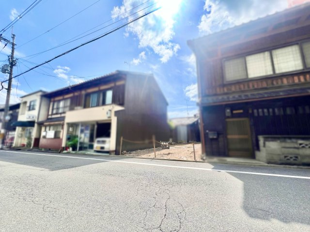 【前面道路含む現地写真】の画像