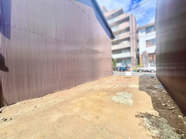 【前面道路含む現地写真】の画像