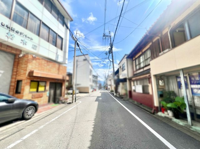 【前面道路含む現地写真】の画像