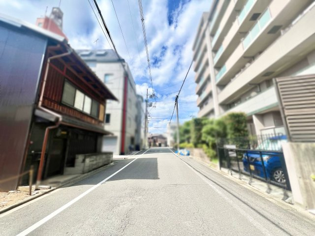 【前面道路含む現地写真】の画像