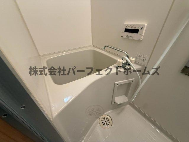 日新町テラスハウスの浴室|日々の疲れを癒すお風呂付です