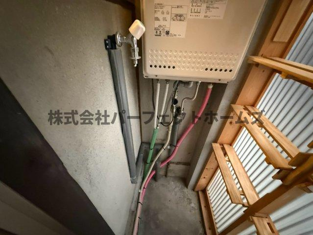 日新町テラスハウスの設備|洗濯機置場です