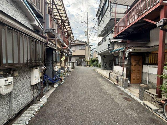 日新町テラスハウスの周辺