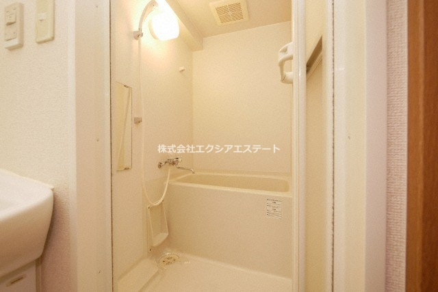 グランディール阪南町Ⅲ番館の浴室